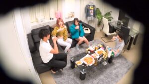 Iカップみいな！圧巻のパイズリ＆爆乳が揺れる騎乗位！