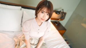 小柄美少女もかの初撮り！ゲームでエスカレートする絶頂セックス