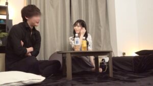 オンラインゲームから飛び出した色白美女！隠れ巨乳FカップとキスまみれSEX