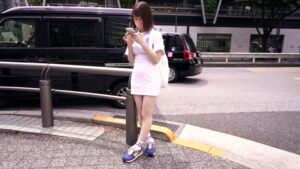 極上ボディのめいさ！パイパンマンコで豪快潮吹き！
