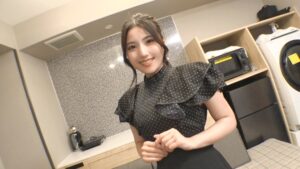 ムラムラ女子しほりのパイパン初撮りと激ピストン