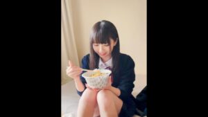 清楚系優等生はるの裏の顔！SNSで出会った男と中出しSEX！