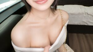 【新人】鎖骨美女の奥まで咥えるご奉仕フェラ