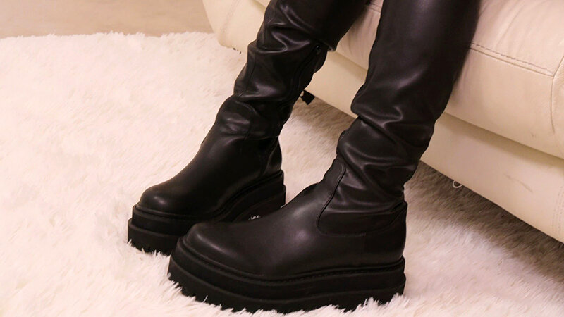 Boots fetish 倉木しおりのサンプル画像2
