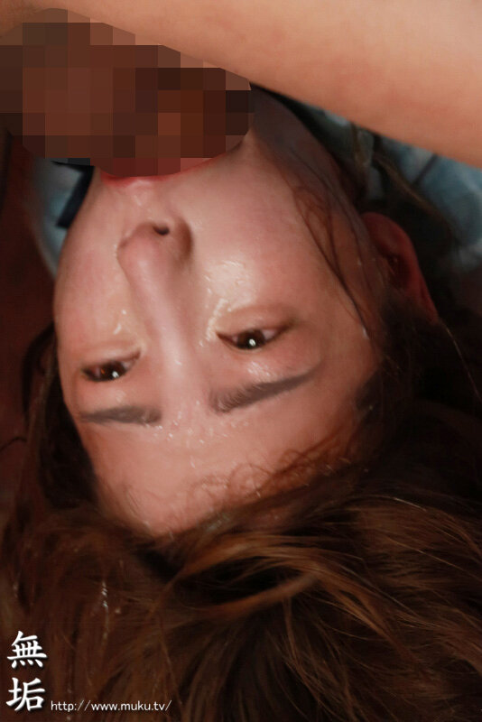 完全ノーカット 飲尿・浴尿・ぶっかけ全部乗せ グチュグチュに汚されたいドM美少女を連続喉奥絶頂させる溺れイキイラマチオ 花狩まいのサンプル画像2