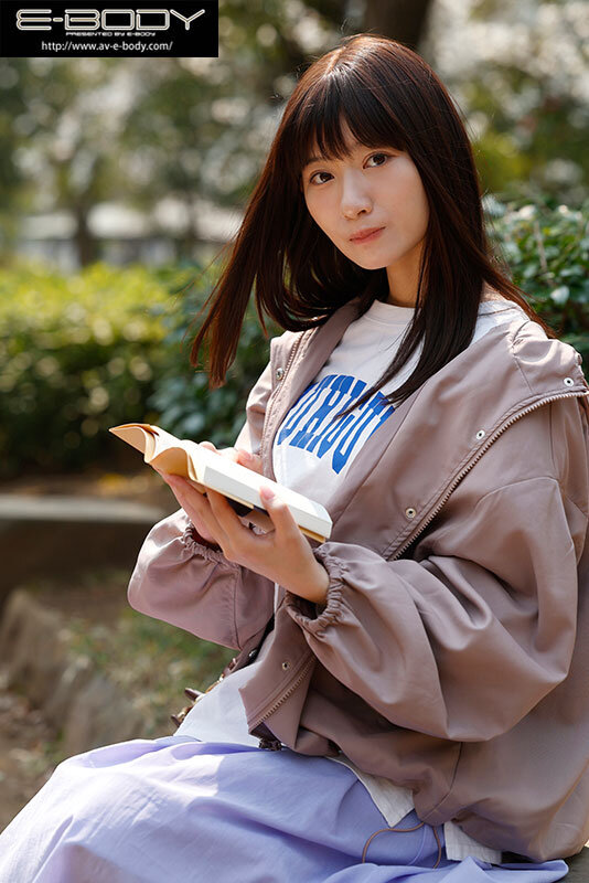 初めて出来た彼女を脱がしたら…着衣から想像できない物凄いスリム美白巨乳 大興奮の僕は性欲尽きるまでハメまくった 設楽ゆうひのサンプル画像2